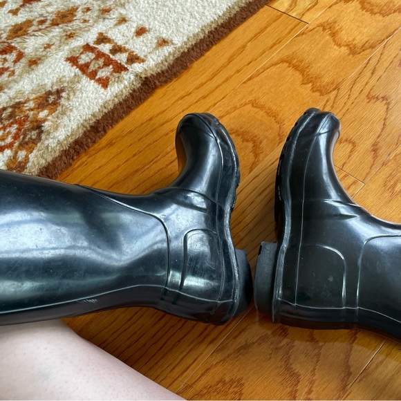 Hunter Women’s Original Tall Rubber Boots in Black SIZE 6 | Black Hunter Boots - Picture 6 of 14
